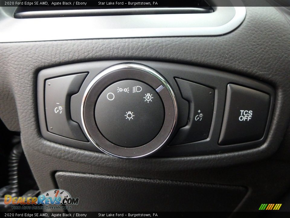 Controls of 2020 Ford Edge SE AWD Photo #16