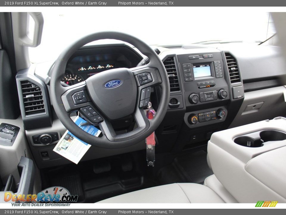 Dashboard of 2019 Ford F150 XL SuperCrew Photo #20