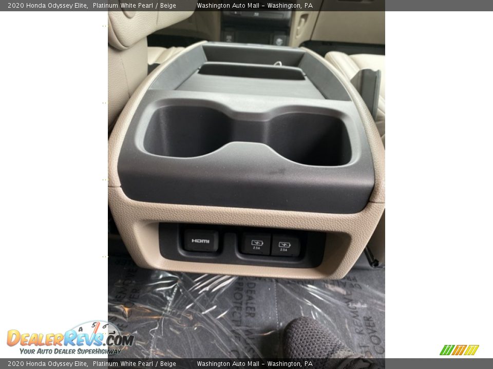 2020 Honda Odyssey Elite Platinum White Pearl / Beige Photo #32
