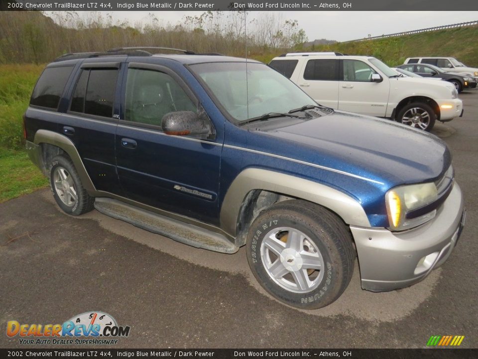 2002 Chevrolet TrailBlazer LTZ 4x4 Indigo Blue Metallic / Dark Pewter Photo #2