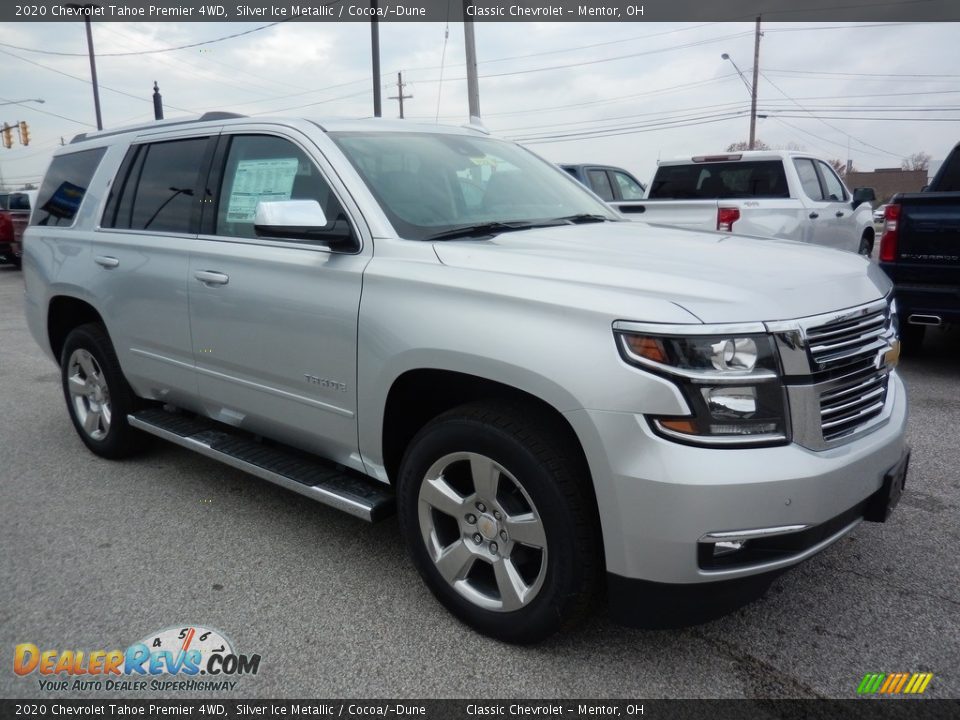 Front 3/4 View of 2020 Chevrolet Tahoe Premier 4WD Photo #3