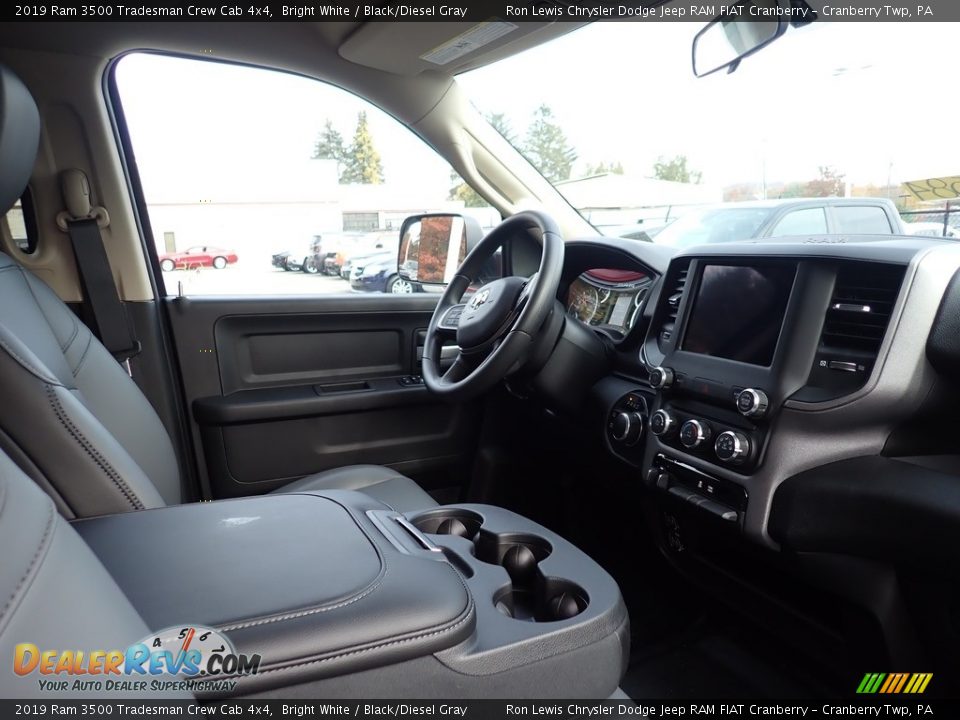 2019 Ram 3500 Tradesman Crew Cab 4x4 Bright White / Black/Diesel Gray Photo #9