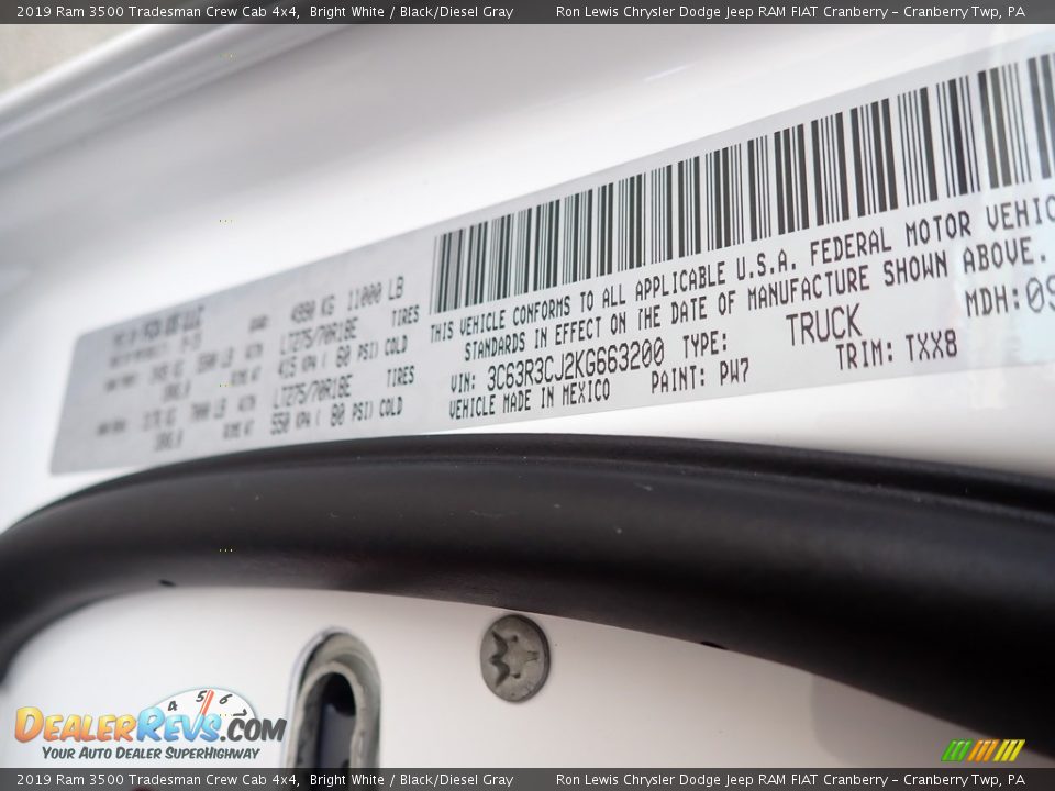 2019 Ram 3500 Tradesman Crew Cab 4x4 Bright White / Black/Diesel Gray Photo #13