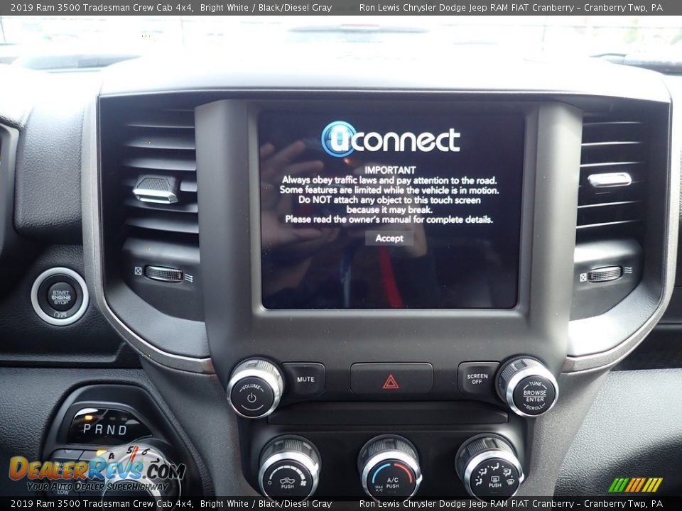 2019 Ram 3500 Tradesman Crew Cab 4x4 Bright White / Black/Diesel Gray Photo #14