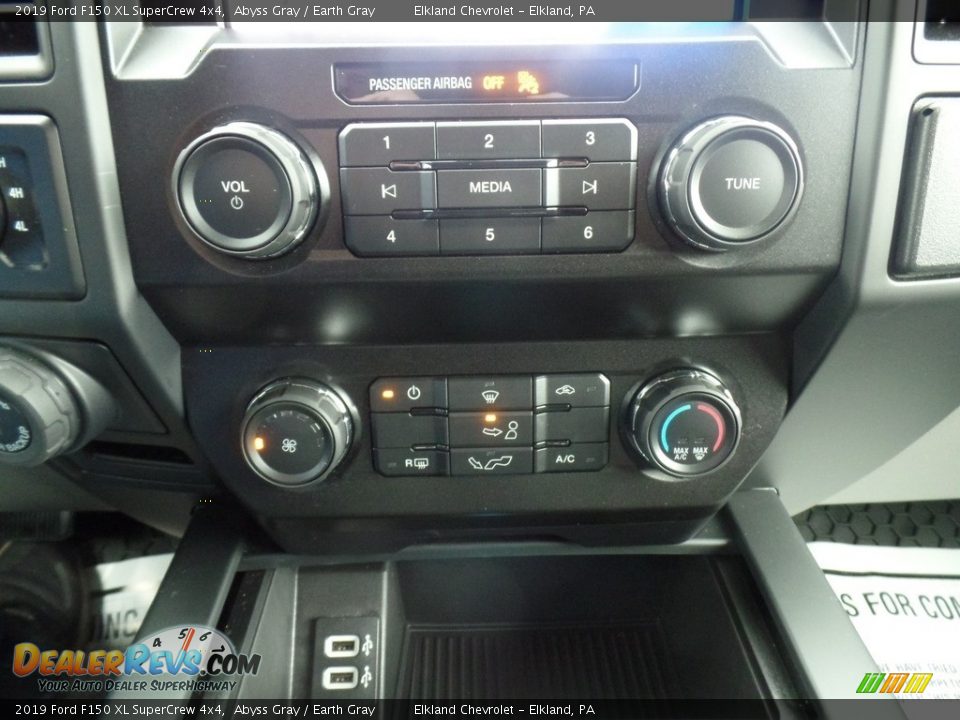 2019 Ford F150 XL SuperCrew 4x4 Abyss Gray / Earth Gray Photo #28
