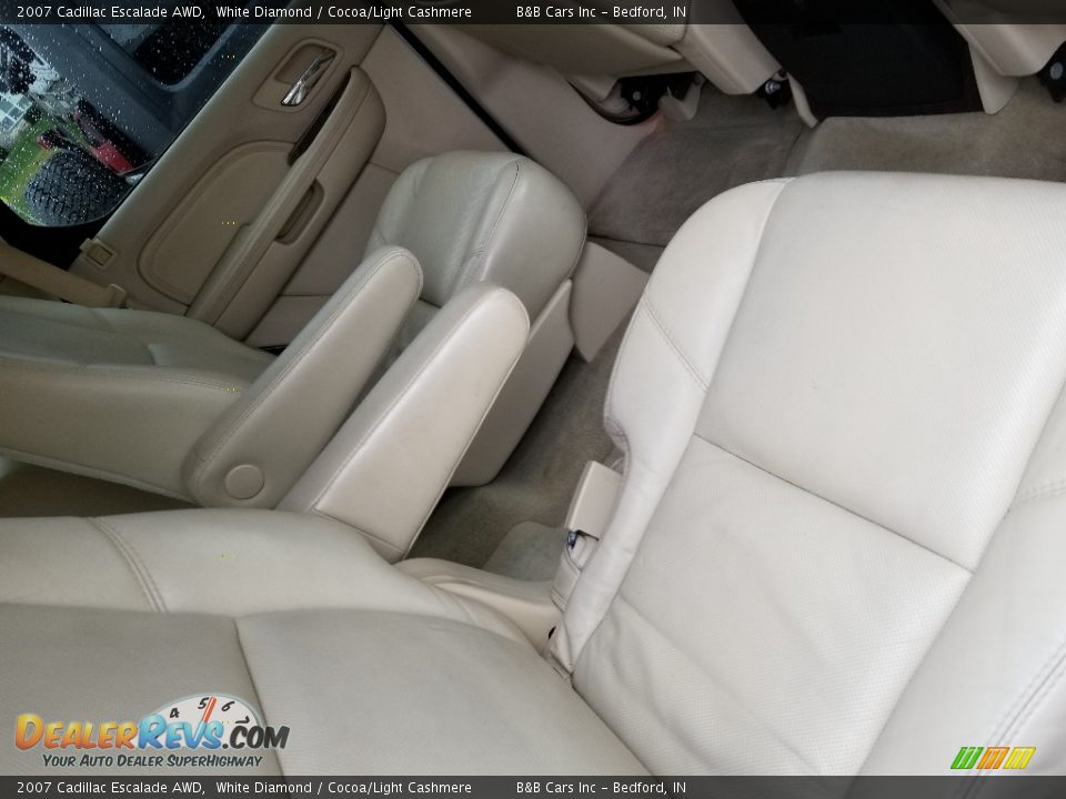 2007 Cadillac Escalade AWD White Diamond / Cocoa/Light Cashmere Photo #5
