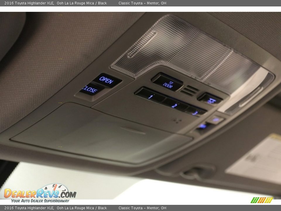 2016 Toyota Highlander XLE Ooh La La Rouge Mica / Black Photo #10