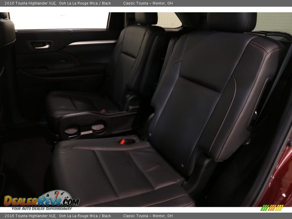 2016 Toyota Highlander XLE Ooh La La Rouge Mica / Black Photo #23