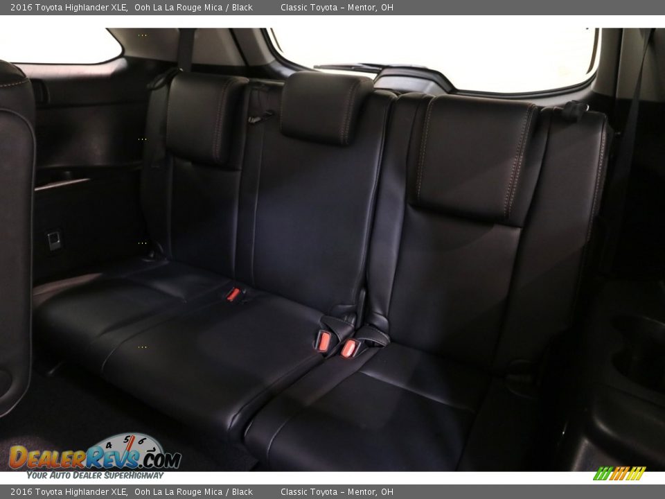 2016 Toyota Highlander XLE Ooh La La Rouge Mica / Black Photo #24