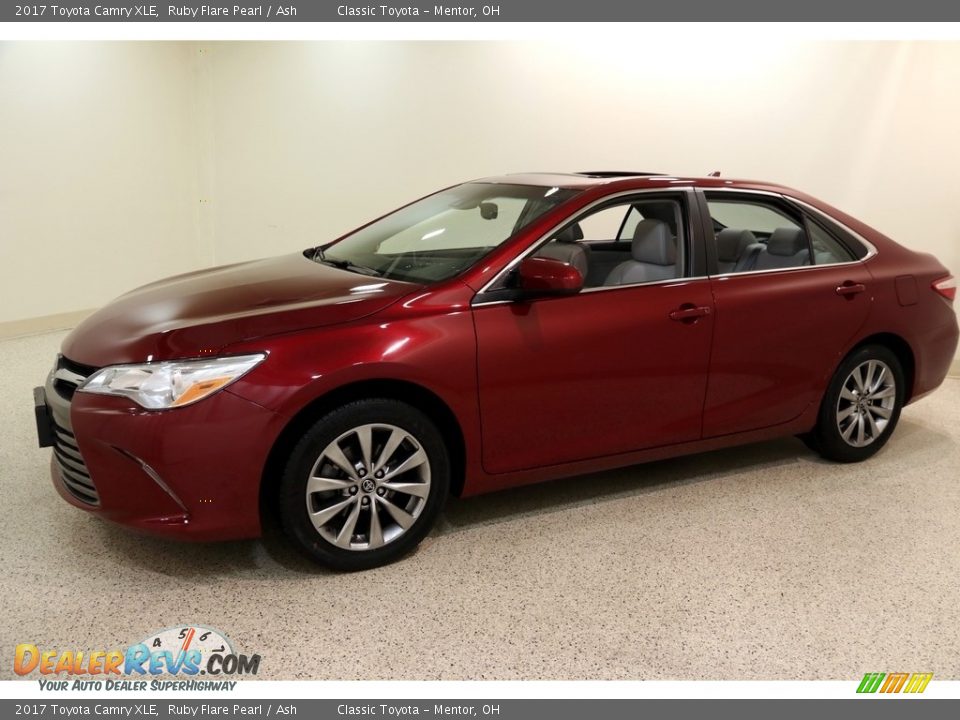 2017 Toyota Camry XLE Ruby Flare Pearl / Ash Photo #3