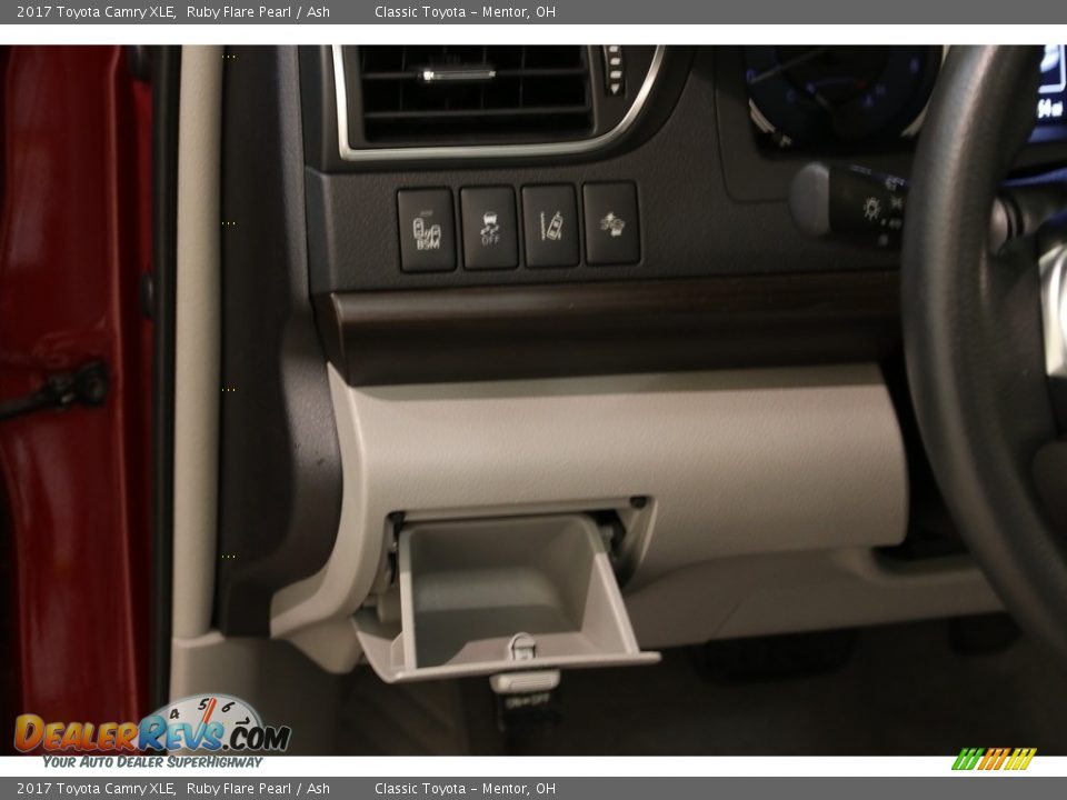 2017 Toyota Camry XLE Ruby Flare Pearl / Ash Photo #5