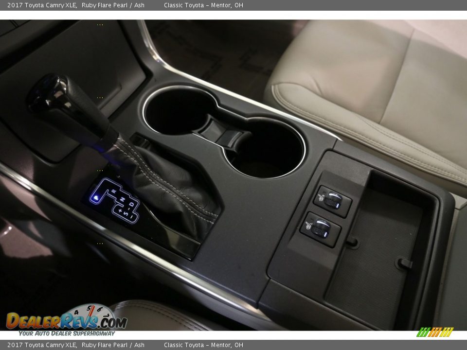 2017 Toyota Camry XLE Ruby Flare Pearl / Ash Photo #16