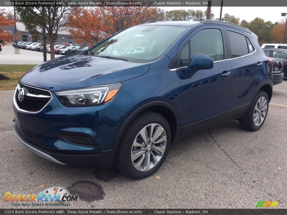 Front 3/4 View of 2020 Buick Encore Preferred AWD Photo #5