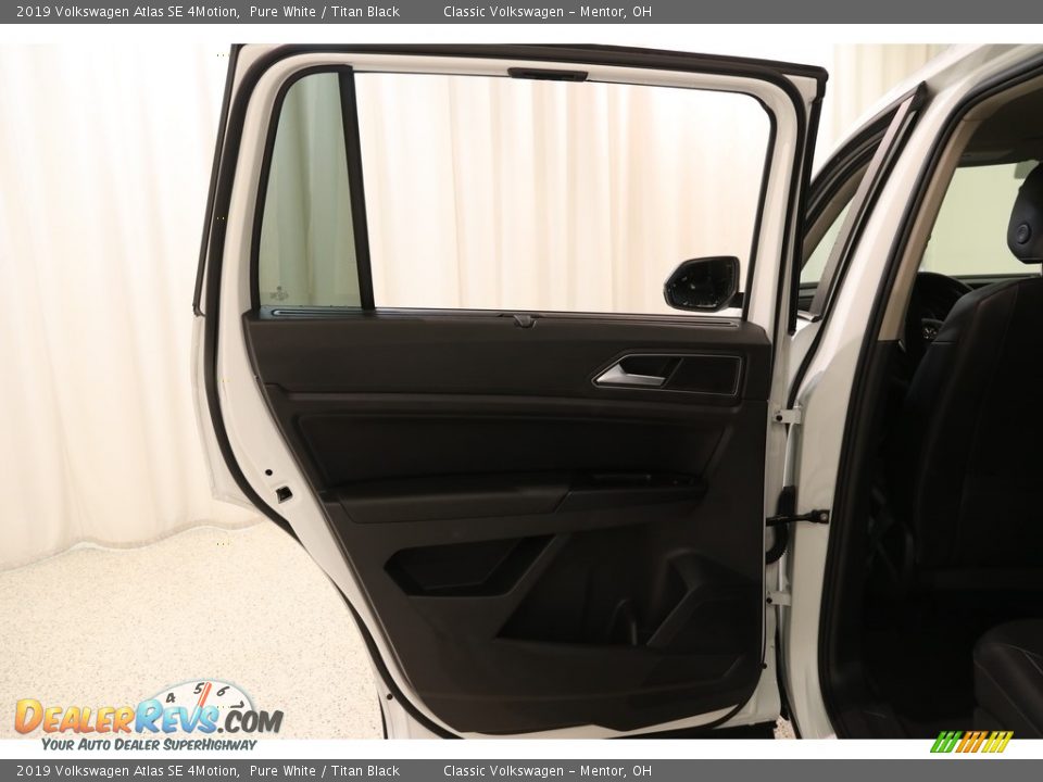 2019 Volkswagen Atlas SE 4Motion Pure White / Titan Black Photo #16