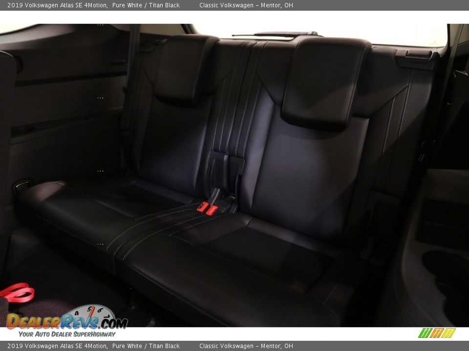 2019 Volkswagen Atlas SE 4Motion Pure White / Titan Black Photo #19