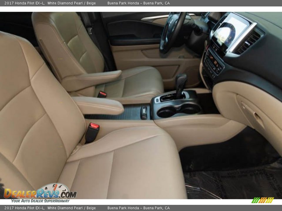 2017 Honda Pilot EX-L White Diamond Pearl / Beige Photo #24