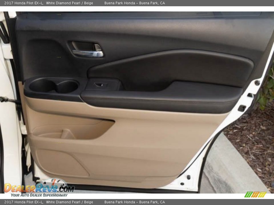 2017 Honda Pilot EX-L White Diamond Pearl / Beige Photo #32