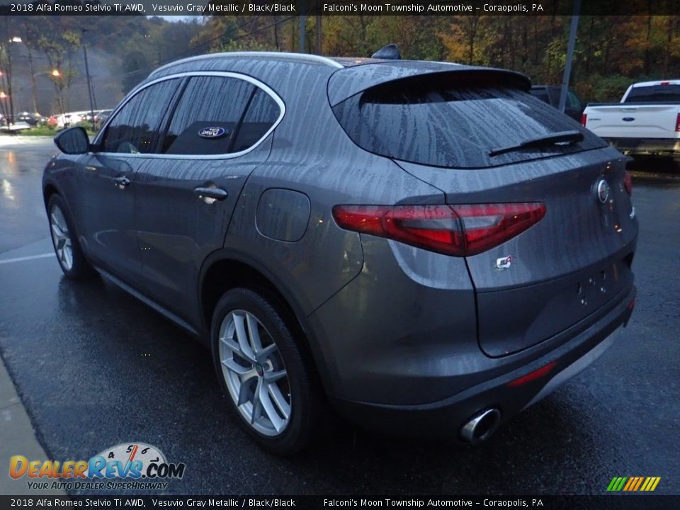 2018 Alfa Romeo Stelvio Ti AWD Vesuvio Gray Metallic / Black/Black Photo #5