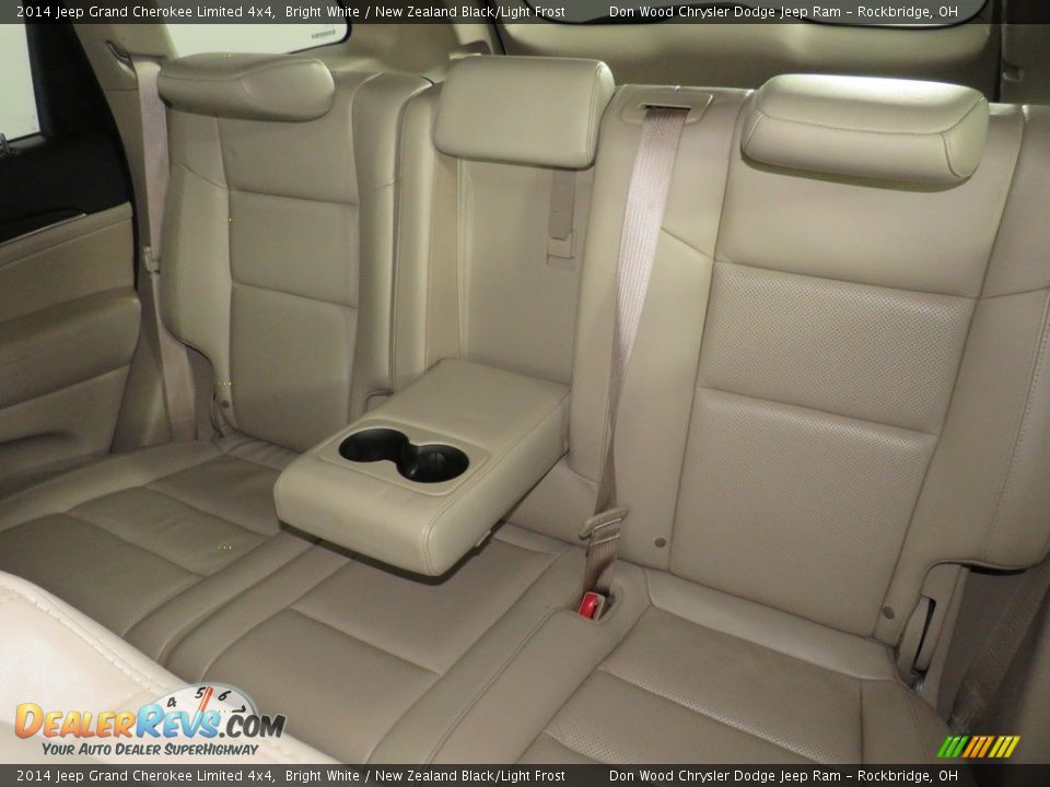 2014 Jeep Grand Cherokee Limited 4x4 Bright White / New Zealand Black/Light Frost Photo #25