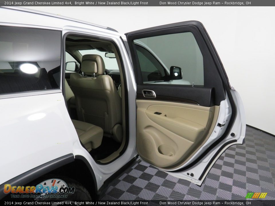 2014 Jeep Grand Cherokee Limited 4x4 Bright White / New Zealand Black/Light Frost Photo #30