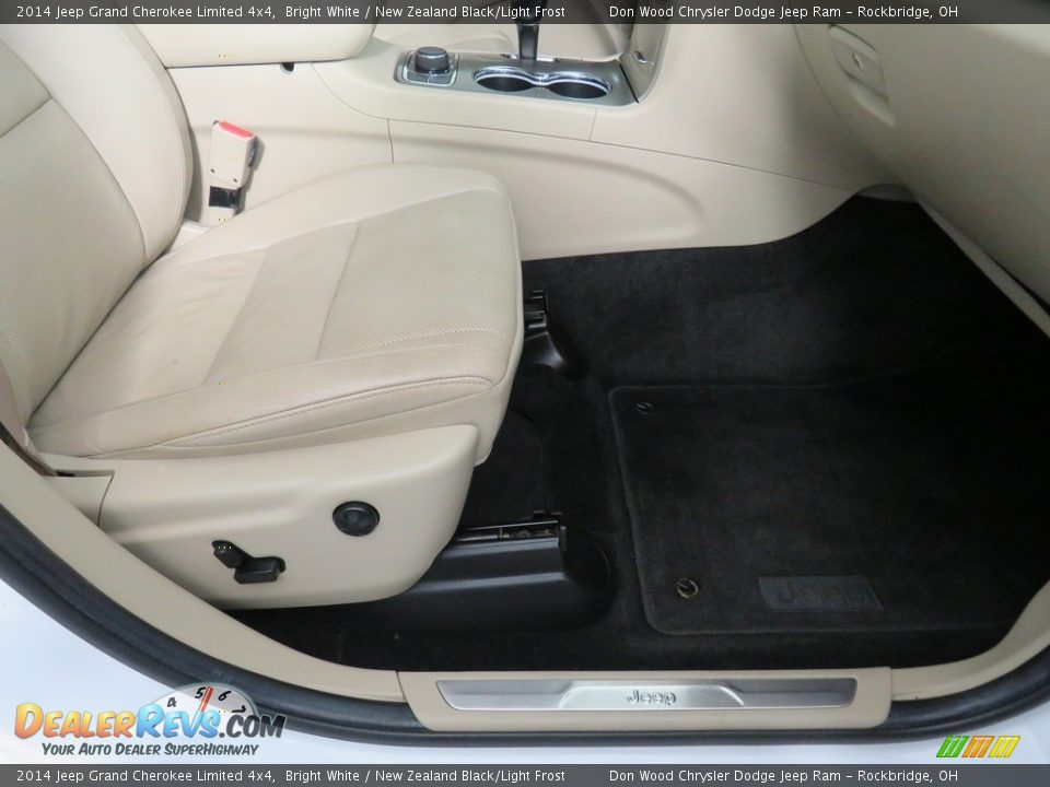 2014 Jeep Grand Cherokee Limited 4x4 Bright White / New Zealand Black/Light Frost Photo #33