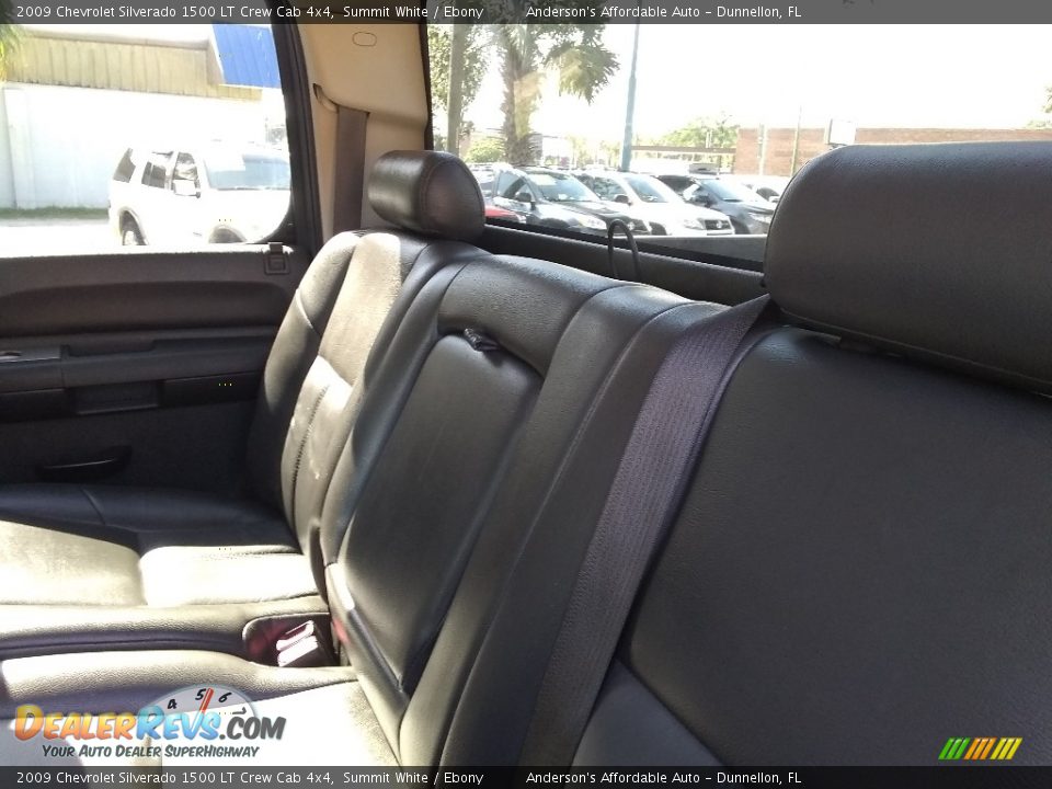 2009 Chevrolet Silverado 1500 LT Crew Cab 4x4 Summit White / Ebony Photo #17