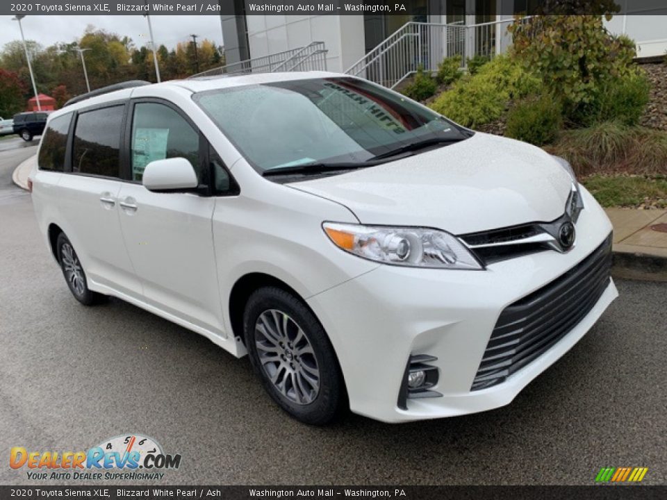 2020 Toyota Sienna XLE Blizzard White Pearl / Ash Photo #1