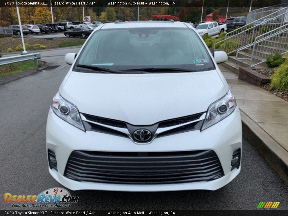 2020 Toyota Sienna XLE Blizzard White Pearl / Ash Photo #2