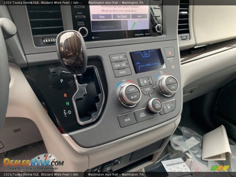 2020 Toyota Sienna XLE Blizzard White Pearl / Ash Photo #13