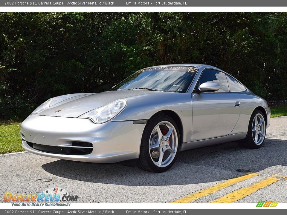 Front 3/4 View of 2002 Porsche 911 Carrera Coupe Photo #15