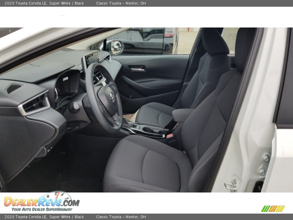 2020 Toyota Corolla LE Super White / Black Photo #2