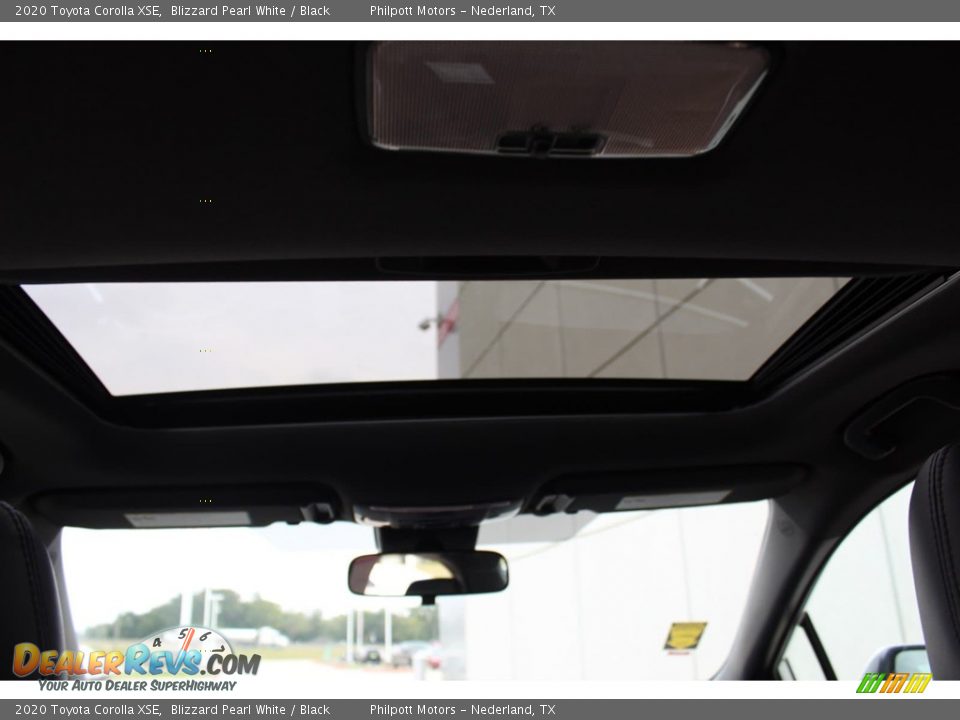 2020 Toyota Corolla XSE Blizzard Pearl White / Black Photo #24