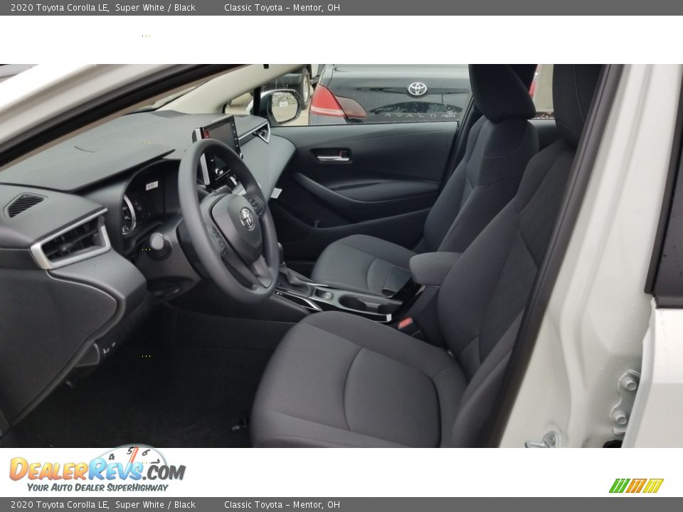2020 Toyota Corolla LE Super White / Black Photo #2