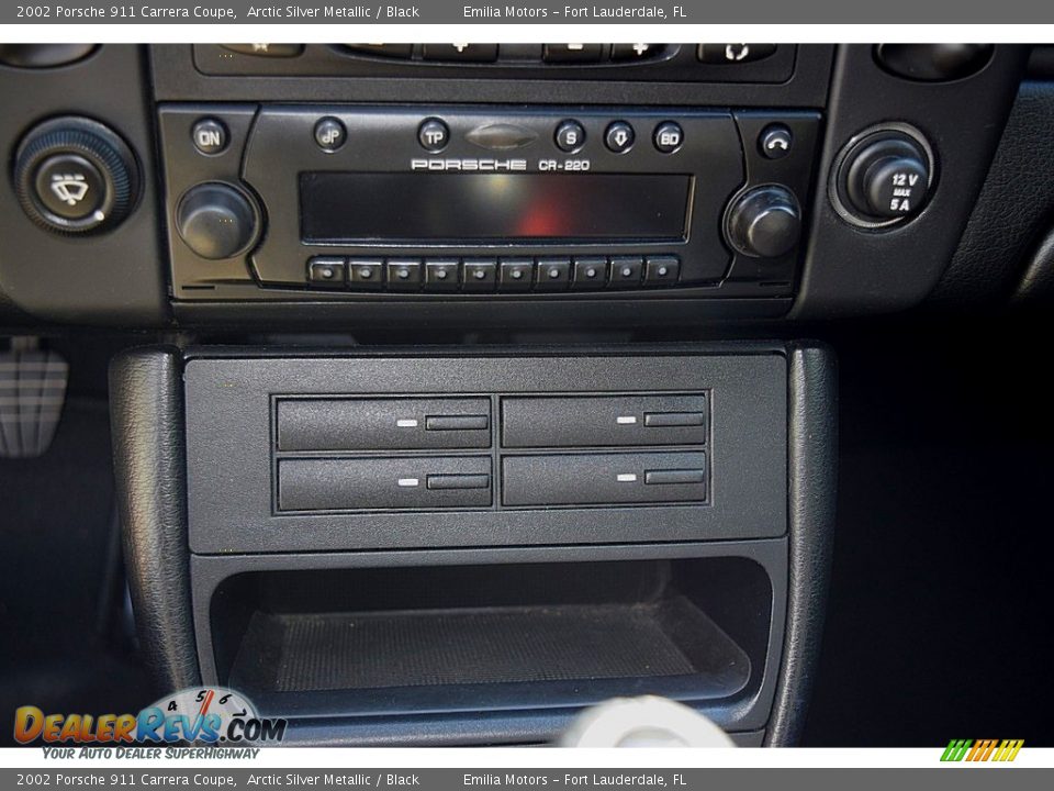 Audio System of 2002 Porsche 911 Carrera Coupe Photo #69