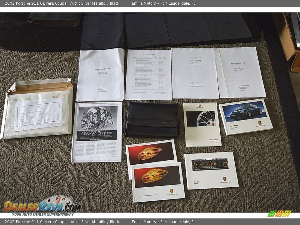 Books/Manuals of 2002 Porsche 911 Carrera Coupe Photo #74
