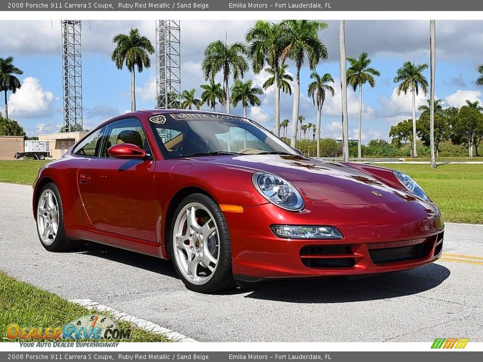 Front 3/4 View of 2008 Porsche 911 Carrera S Coupe Photo #2