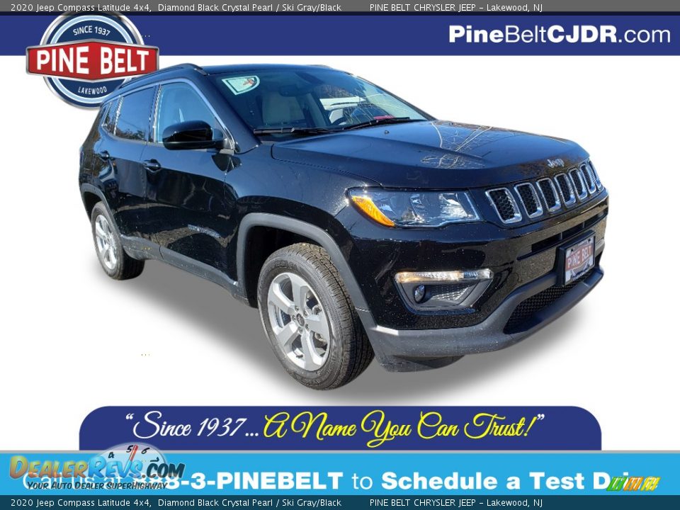 2020 Jeep Compass Latitude 4x4 Diamond Black Crystal Pearl / Ski Gray/Black Photo #1