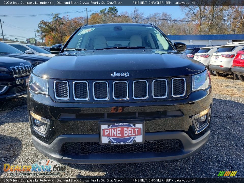 2020 Jeep Compass Latitude 4x4 Diamond Black Crystal Pearl / Ski Gray/Black Photo #2