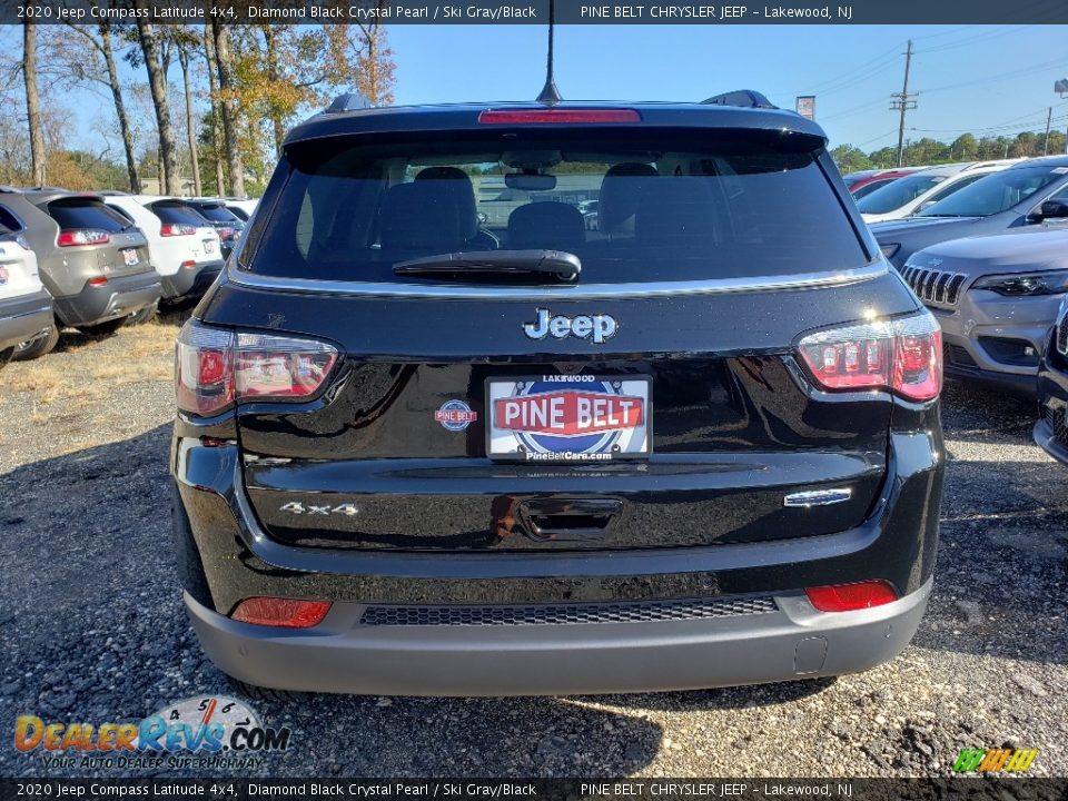 2020 Jeep Compass Latitude 4x4 Diamond Black Crystal Pearl / Ski Gray/Black Photo #5