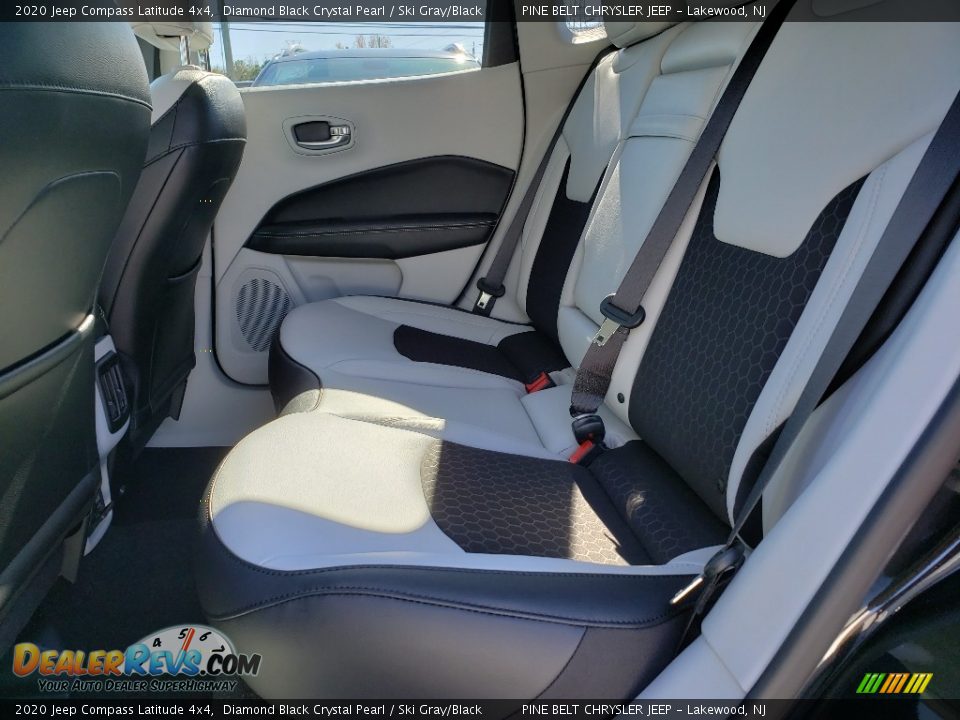 2020 Jeep Compass Latitude 4x4 Diamond Black Crystal Pearl / Ski Gray/Black Photo #6