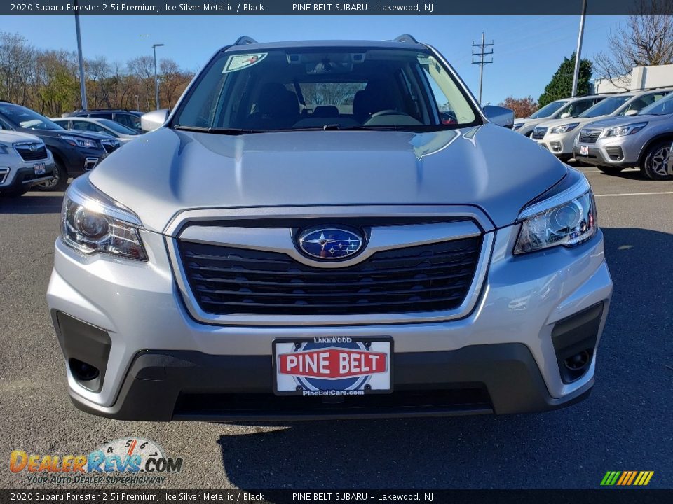 2020 Subaru Forester 2.5i Premium Ice Silver Metallic / Black Photo #2