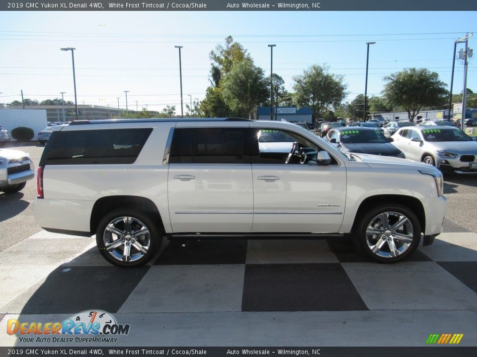 2019 GMC Yukon XL Denali 4WD White Frost Tintcoat / Cocoa/Shale Photo #3