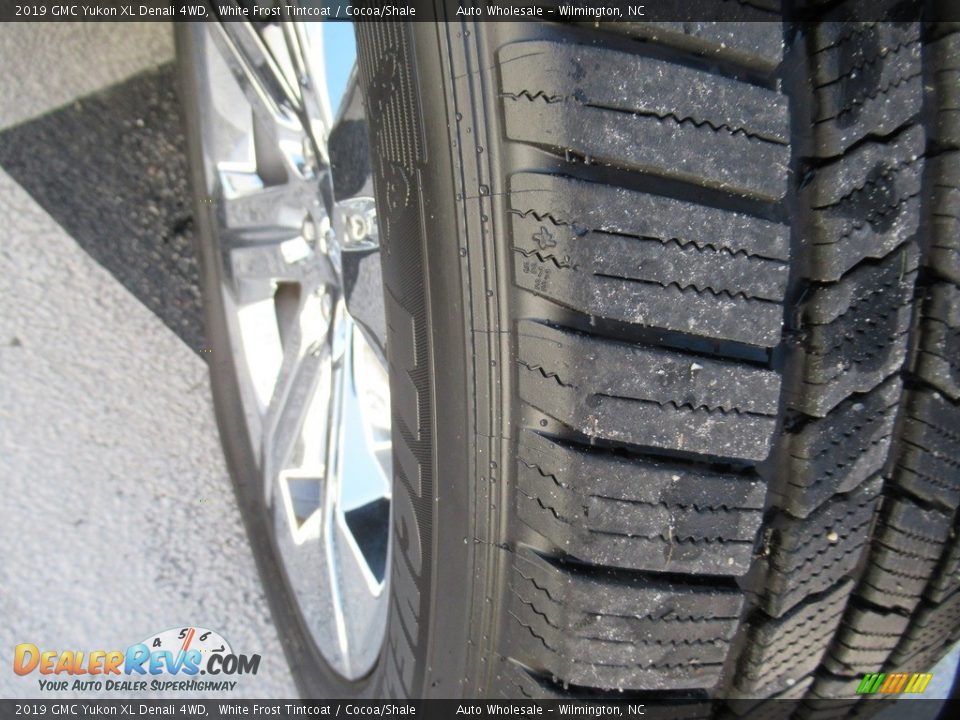 2019 GMC Yukon XL Denali 4WD White Frost Tintcoat / Cocoa/Shale Photo #8