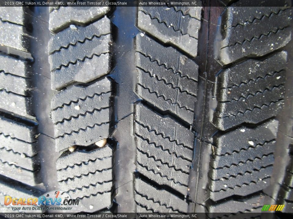 2019 GMC Yukon XL Denali 4WD White Frost Tintcoat / Cocoa/Shale Photo #9