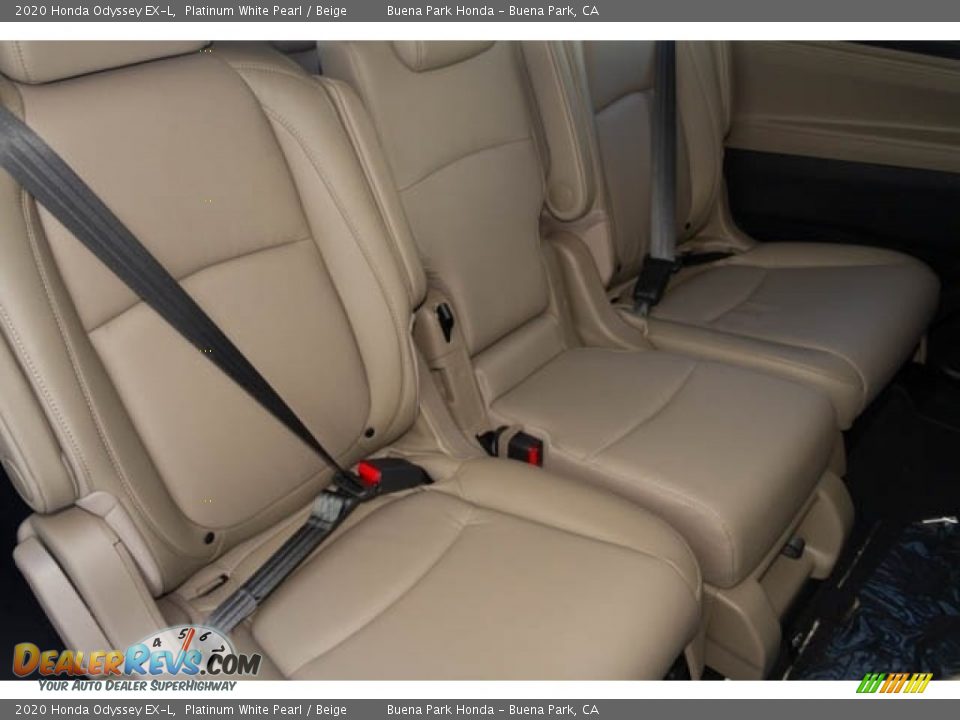 2020 Honda Odyssey EX-L Platinum White Pearl / Beige Photo #31