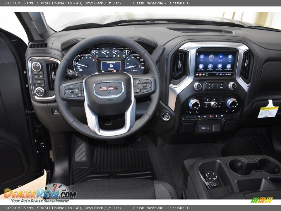 Dashboard of 2020 GMC Sierra 1500 SLE Double Cab 4WD Photo #8
