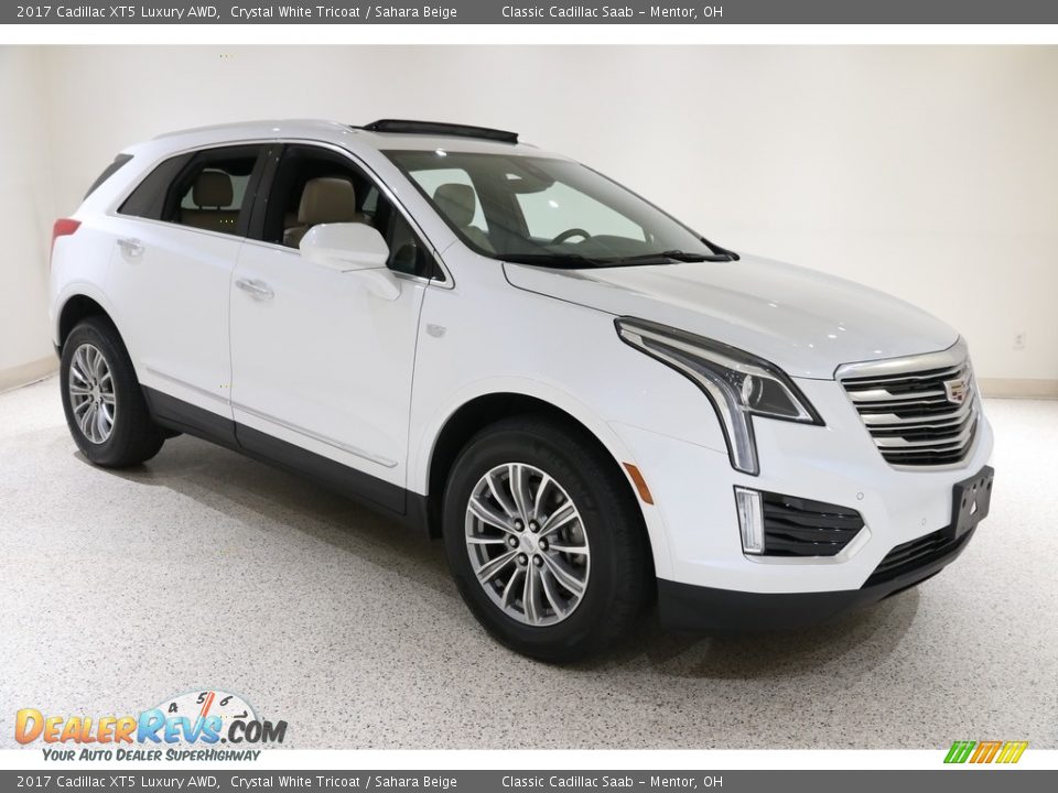 2017 Cadillac XT5 Luxury AWD Crystal White Tricoat / Sahara Beige Photo #1