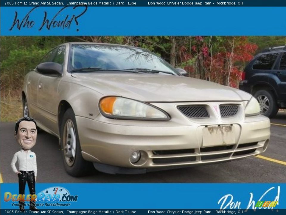 2005 Pontiac Grand Am SE Sedan Champagne Beige Metallic / Dark Taupe Photo #1