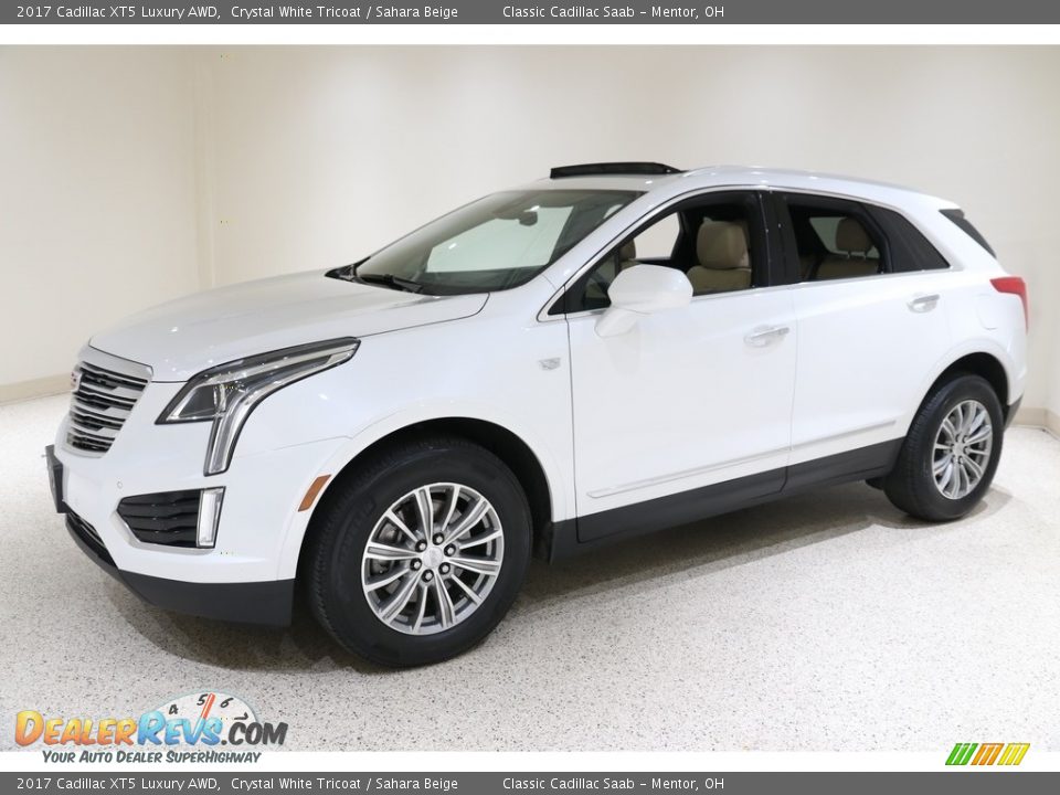 2017 Cadillac XT5 Luxury AWD Crystal White Tricoat / Sahara Beige Photo #3