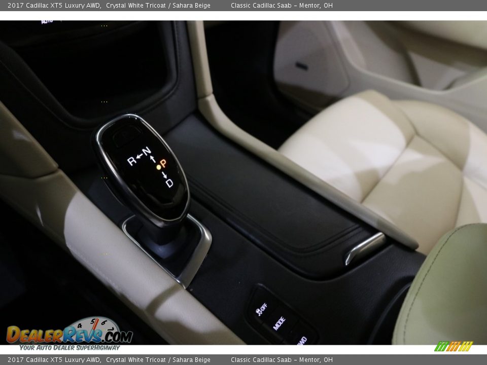 2017 Cadillac XT5 Luxury AWD Crystal White Tricoat / Sahara Beige Photo #18